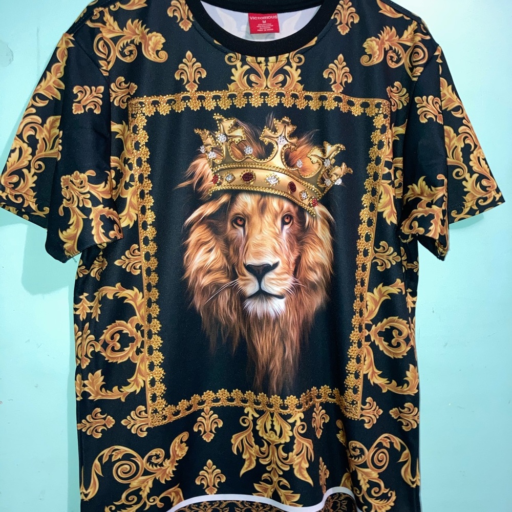Lion shirt